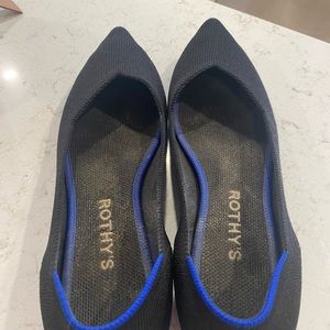 Rothy's black point flats